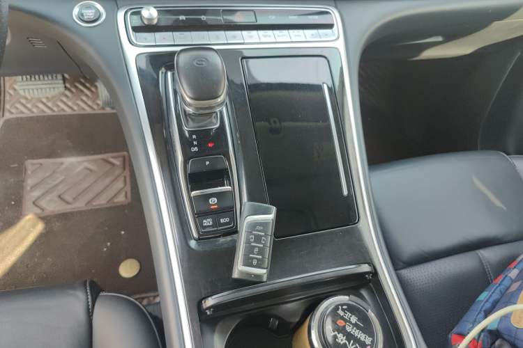 Used GAC Trumpchi M8 2021 Lingxiu Series 390T Ultimate Edition Gear Lever