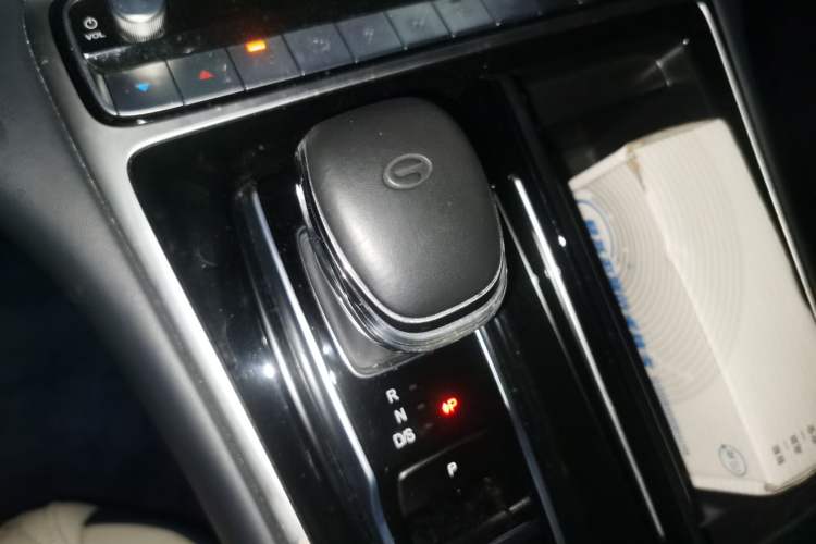 Used GAC Trumpchi M8 2021 Lingxiu Series 390T Deluxe Edition Gear Lever