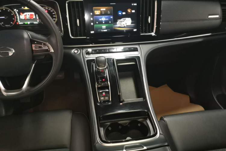 Used GAC Trumpchi M8 2021 Revised Version Lingxiu Series 390T Luxury Edition Gear Lever