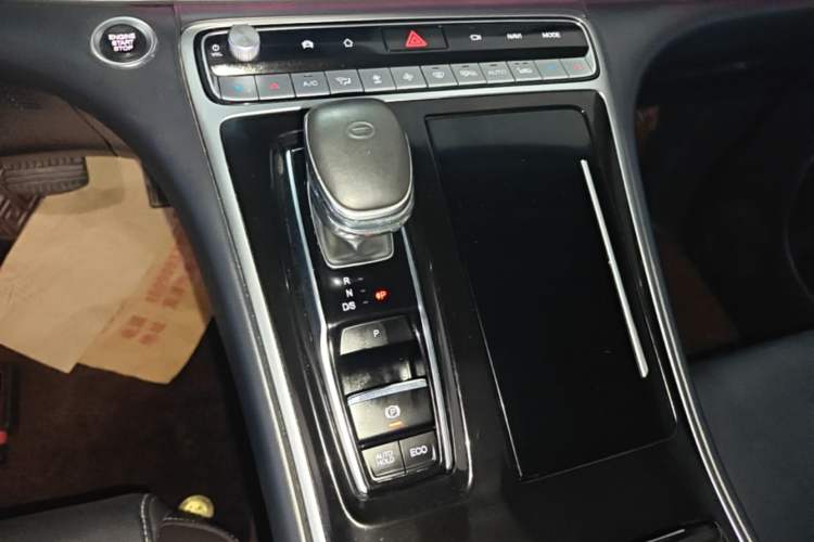 Used GAC Trumpchi M8 2021 Master Series 390T Ultimate Edition Gear Lever