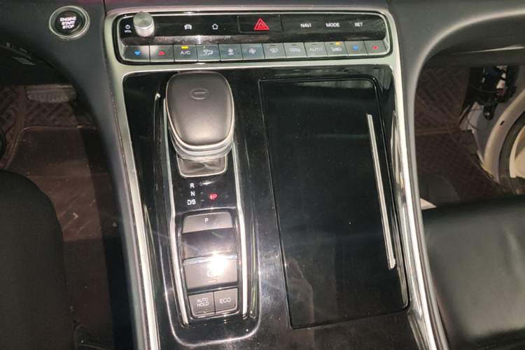 Used GAC Trumpchi M8 2021 Lingxiu Series 390T Deluxe Edition Gear Lever