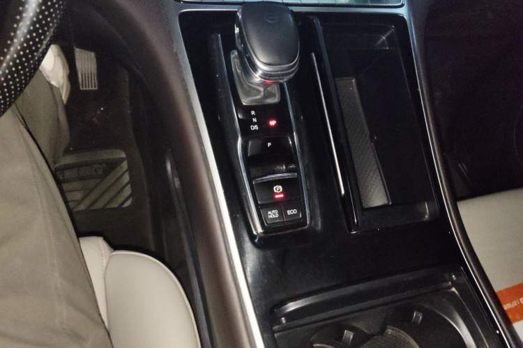 Used GAC Trumpchi M8 2021 Lingxiu Series 390T Deluxe Edition Gear Lever