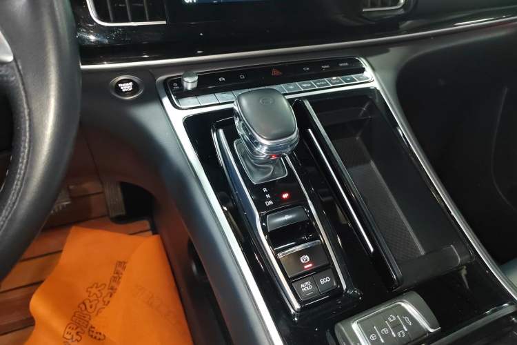 Used GAC Trumpchi M8 2021 Lingxiu Series 390T Ultimate Edition Gear Lever