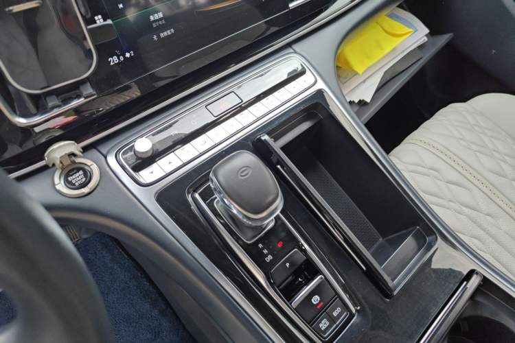 Used GAC Trumpchi M8 2021 Lingxiu Series 390T Luxury Edition Gear Lever
