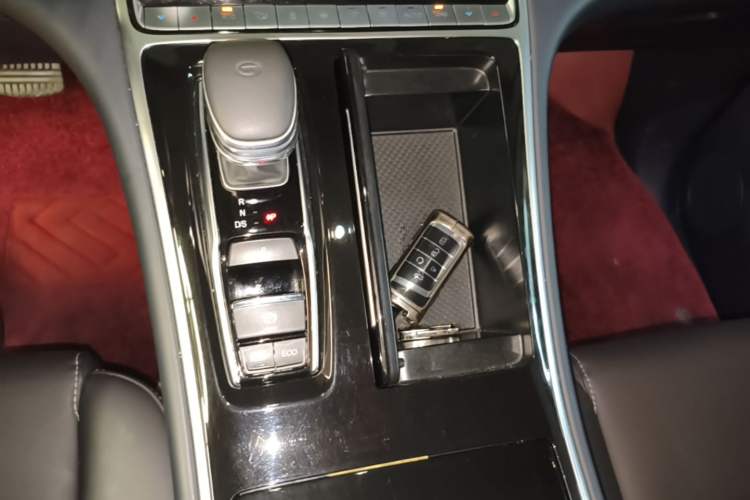 Used GAC Trumpchi M8 2021 Revised Version Lingxiu Series 390T Luxury Edition Gear Lever