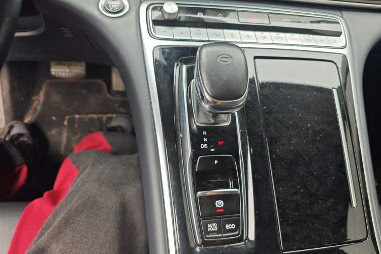 Used GAC Trumpchi M8 2021 Lingxiu Series 390T Deluxe Edition Gear Lever