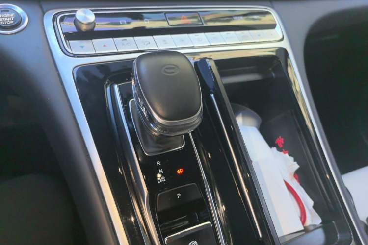 Used GAC Trumpchi M8 2021 Lingxiu Series 390T Deluxe Edition Gear Lever