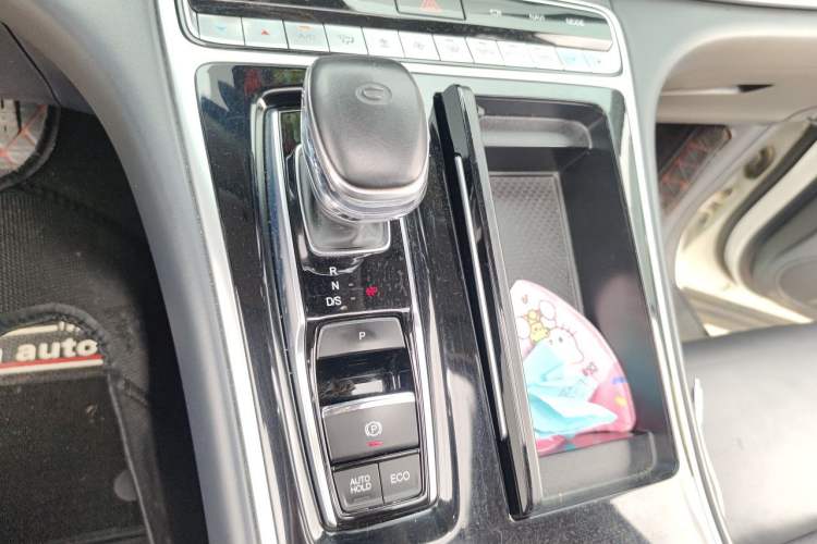 Used GAC Trumpchi M8 2021 Lingxiu Series 390T Ultimate Edition Gear Lever