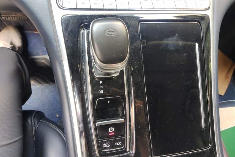 Used GAC Trumpchi M8 2021 Lingxiu Series 390T Deluxe Edition Gear Lever