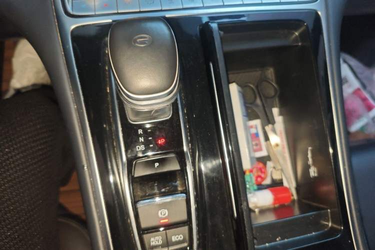Used GAC Trumpchi M8 2021 Lingxiu Series 390T Deluxe Edition Gear Lever