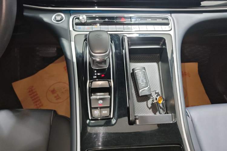 Used GAC Trumpchi M8 2021 Lingxiu Series 390T Ultimate Edition Gear Lever