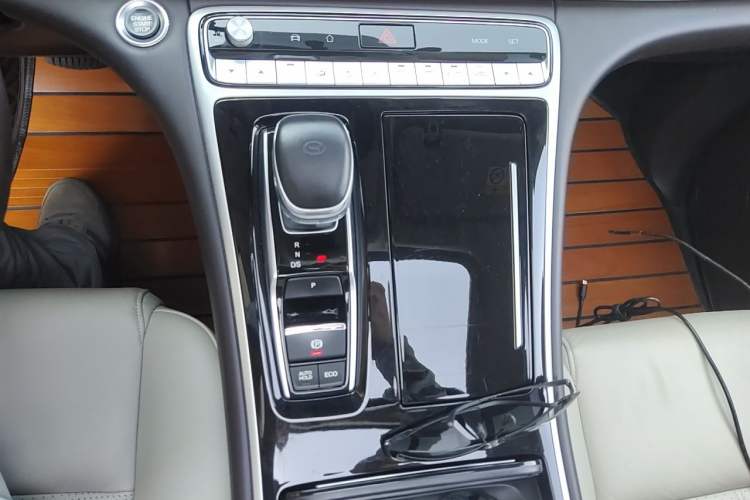 Used GAC Trumpchi M8 2021 Lingxiu Series 390T Deluxe Edition Gear Lever