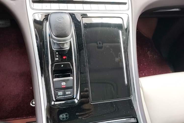 Used GAC Trumpchi M8 2021 Lingxiu Series 390T Ultimate Edition Gear Lever