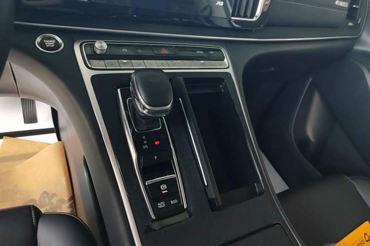 Used GAC Trumpchi M8 2021 Revised Version Lingxiu Series 390T Luxury Edition Gear Lever