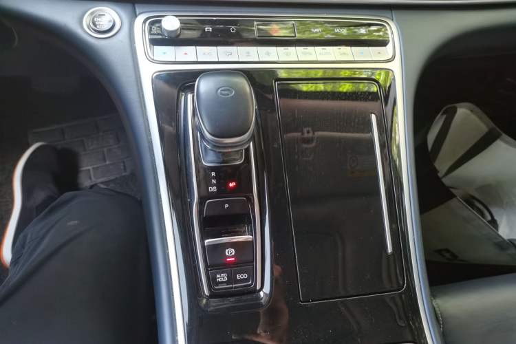 Used GAC Trumpchi M8 2021 Lingxiu Series 390T Deluxe Edition Gear Lever