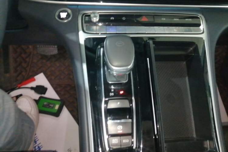 Used GAC Trumpchi M8 2021 Master Series 390T Ultimate Edition Gear Lever