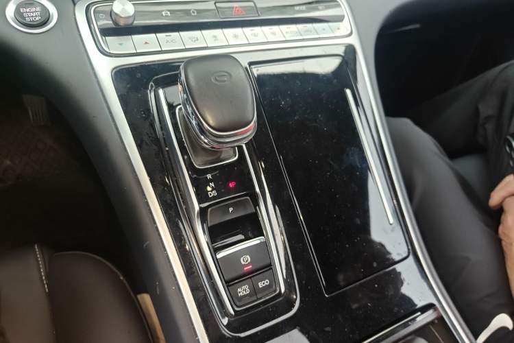 Used GAC Trumpchi M8 2021 Lingxiu Series 390T Deluxe Edition Gear Lever