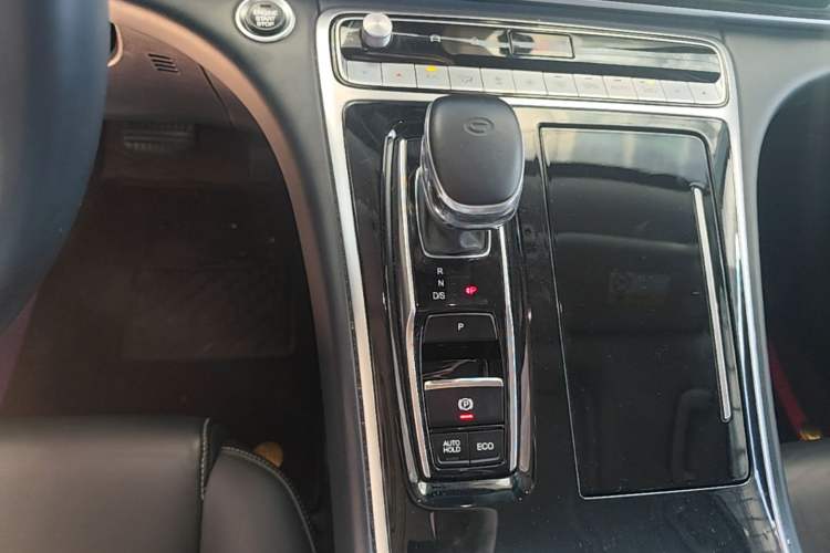 Used GAC Trumpchi M8 2021 Lingxiu Series 390T Ultimate Edition Gear Lever