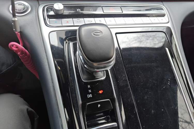 Used GAC Trumpchi M8 2021 Lingxiu Series 390T Flagship Edition Gear Lever