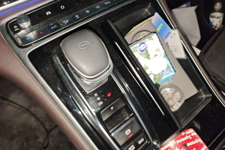 Used GAC Trumpchi M8 2021 Lingxiu Series 390T Deluxe Edition Gear Lever