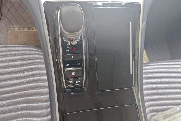 Used GAC Trumpchi M8 2021 Lingxiu Series 390T Ultimate Edition Gear Lever