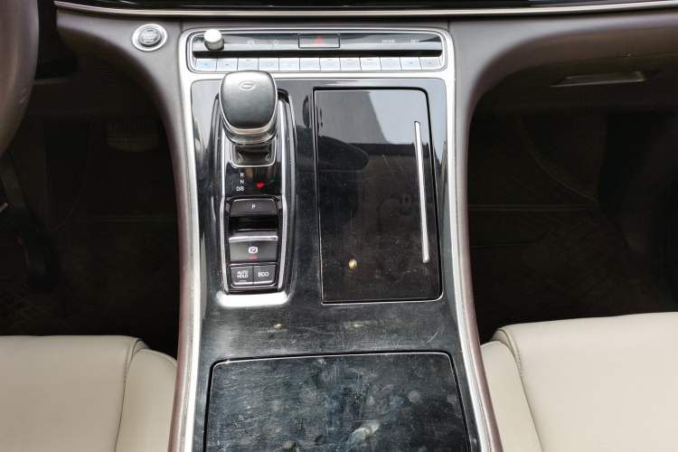 Used GAC Trumpchi M8 2021 Lingxiu Series 390T Luxury Edition Gear Lever