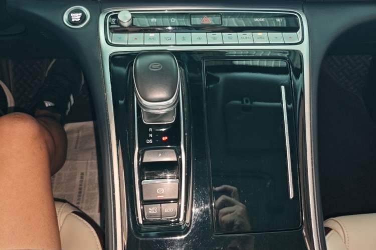 Used GAC Trumpchi M8 2021 Lingxiu Series 390T Deluxe Edition Gear Lever