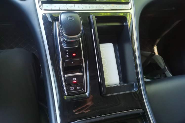 Used GAC Trumpchi M8 2021 Revised Version Lingxiu Series 390T Luxury Edition Gear Lever