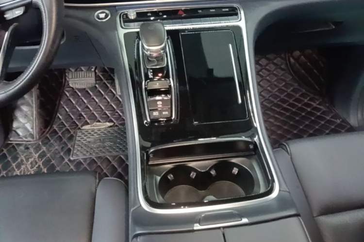 Used GAC Trumpchi M8 2021 Master Series 390T Ultimate Edition Gear Lever