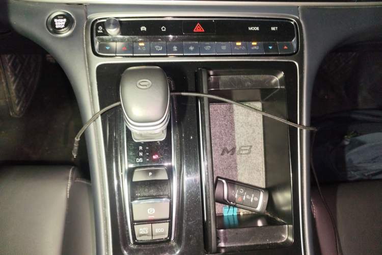 Used GAC Trumpchi M8 2021 Revised Version Lingxiu Series 390T Luxury Edition Gear Lever