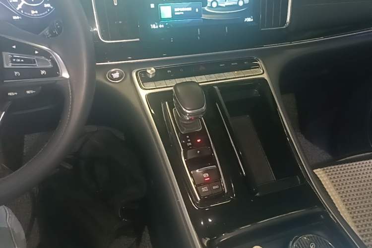 Used GAC Trumpchi M8 2021 Lingxiu Series 390T Deluxe Edition Gear Lever