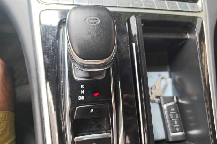 Used GAC Trumpchi M8 2021 Lingxiu Series 390T Deluxe Edition Gear Lever
