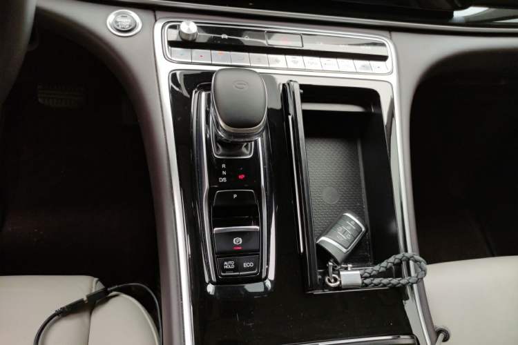 Used GAC Trumpchi M8 2021 Lingxiu Series 390T Ultimate Edition Gear Lever