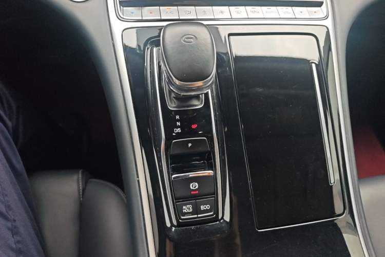 Used GAC Trumpchi M8 2021 Lingxiu Series 390T Ultimate Edition Gear Lever