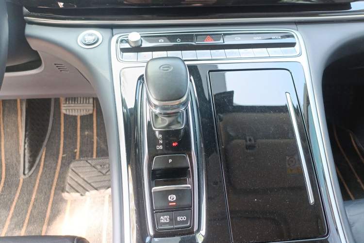 Used GAC Trumpchi M8 2021 Master Series 390T Ultimate Edition Gear Lever