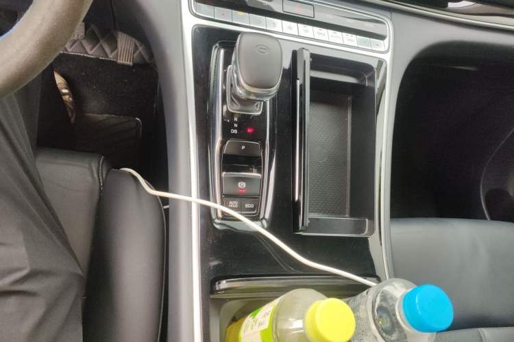 Used GAC Trumpchi M8 2021 Lingxiu Series 390T Ultimate Edition Gear Lever