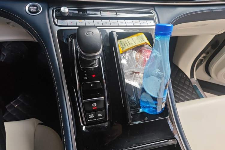 Used GAC Trumpchi M8 2021 Lingxiu Series 390T Luxury Edition Gear Lever