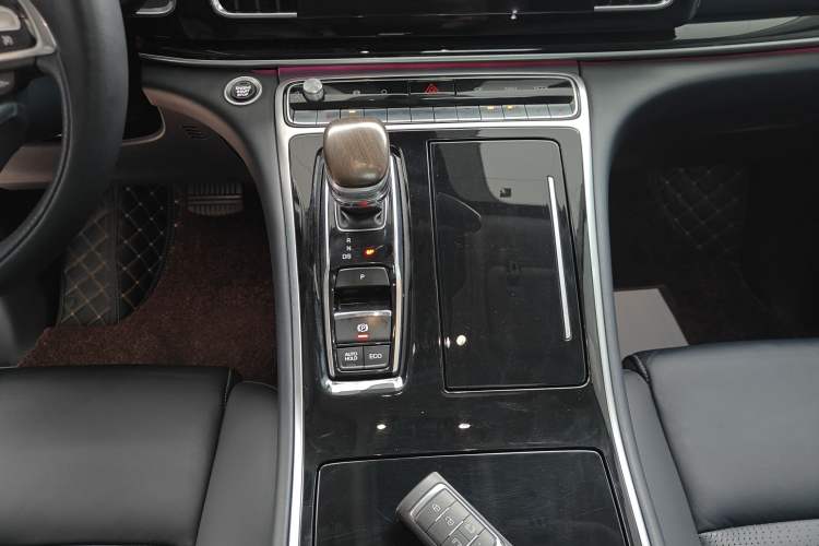 Used GAC Trumpchi M8 2021 Lingxiu Series 390T Ultimate Edition Gear Lever