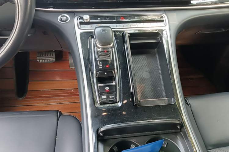 Used GAC Trumpchi M8 2021 Lingxiu Series 390T Ultimate Edition Gear Lever
