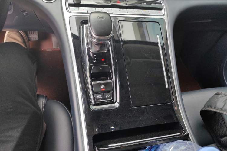 Used GAC Trumpchi M8 2021 Lingxiu Series 390T Deluxe Edition Gear Lever