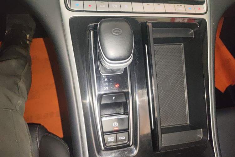 Used GAC Trumpchi M8 2021 Lingxiu Series 390T Ultimate Edition Gear Lever