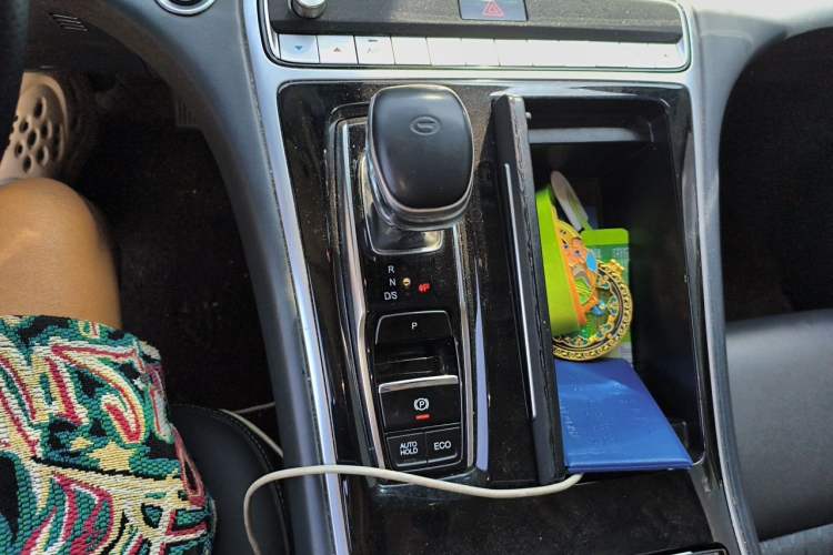 Used GAC Trumpchi M8 2021 Lingxiu Series 390T Luxury Edition Gear Lever