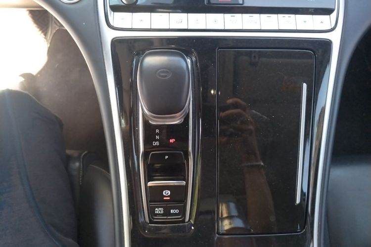 Used GAC Trumpchi M8 2021 Master Series 390T Prestige Edition Gear Lever