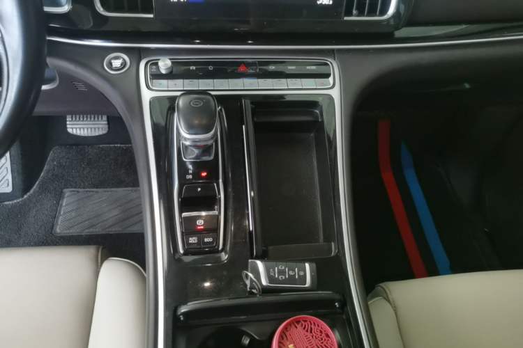 Used GAC Trumpchi M8 2021 Lingxiu Series 390T Ultimate Edition Gear Lever