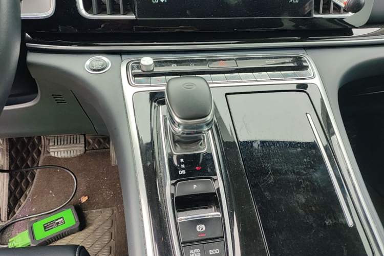 Used GAC Trumpchi M8 2021 Lingxiu Series 390T Deluxe Edition Gear Lever
