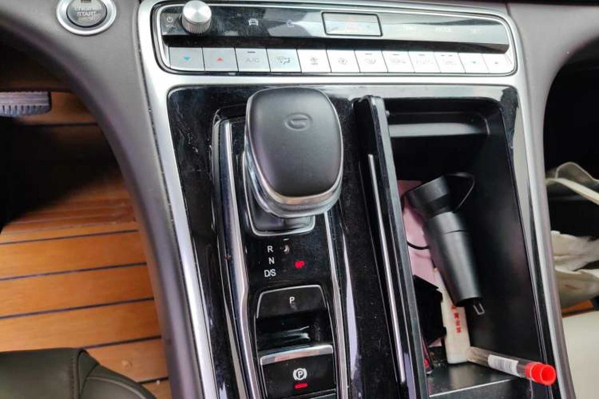 Used GAC Trumpchi M8 2021 Lingxiu Series 390T Deluxe Edition Gear Lever