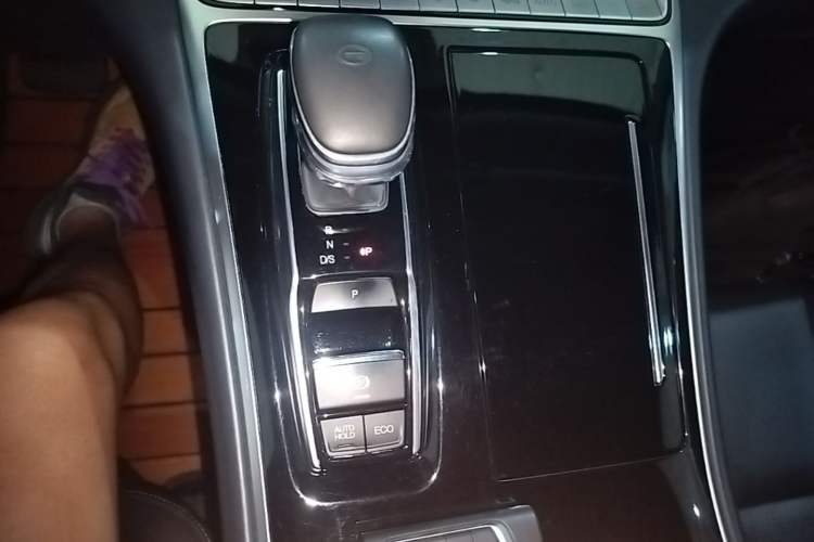 Used GAC Trumpchi M8 2021 Master Series 390T Ultimate Edition Gear Lever