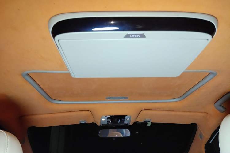 Used GAC Trumpchi M8 2021 Revised Version Lingxiu Series 390T Luxury Edition Headliner