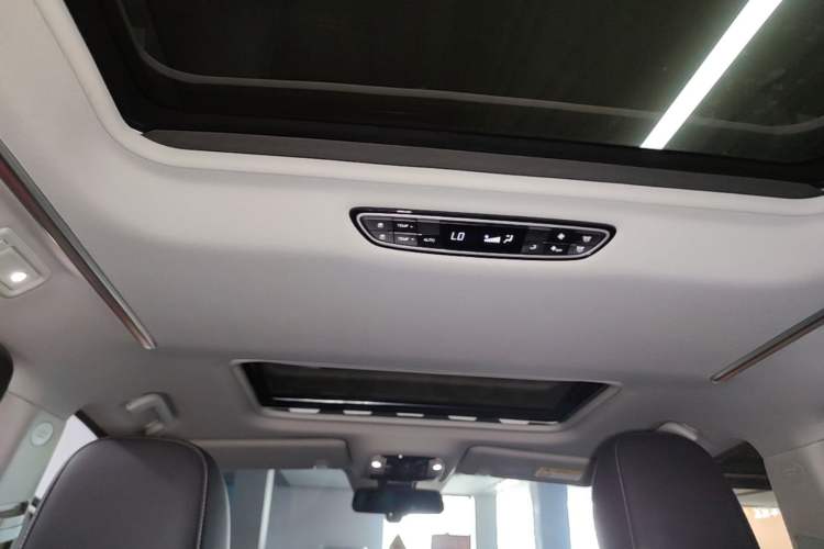 Used GAC Trumpchi M8 2021 Lingxiu Series 390T Deluxe Edition Headliner