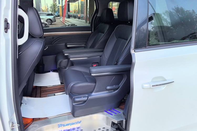 Used GAC Trumpchi M8 2021 Revised Version Lingxiu Series 390T Luxury Edition Interior 1
